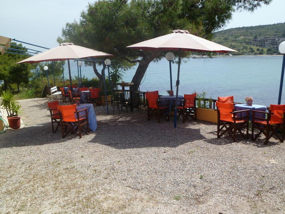 Hotel Liberty 1 Agia Marina  Exteriör bild